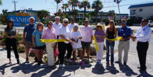 CHAMBER BIZ RIBBON CUTTING